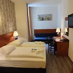 Atrium Charlottenburg 3*