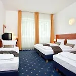 Otel Atrium Charlottenburg 3*