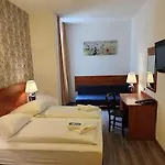 Atrium Charlottenburg Otel Berlin