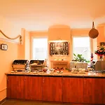 Otel Atrium Charlottenburg 3*