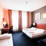 Otel Atrium Charlottenburg 3*