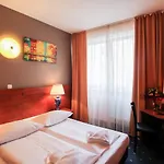 Otel Atrium Charlottenburg 3*