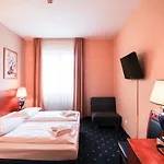 Otel Atrium Charlottenburg 3*