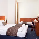 Otel Atrium Charlottenburg 3*