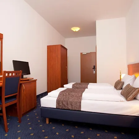 Atrium Charlottenburg 3*