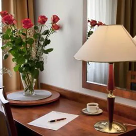 Atrium Charlottenburg 3*