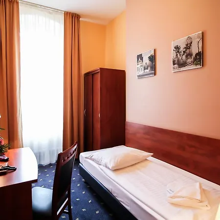 Atrium Charlottenburg Hotel 3*