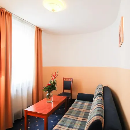 Atrium Charlottenburg 3*