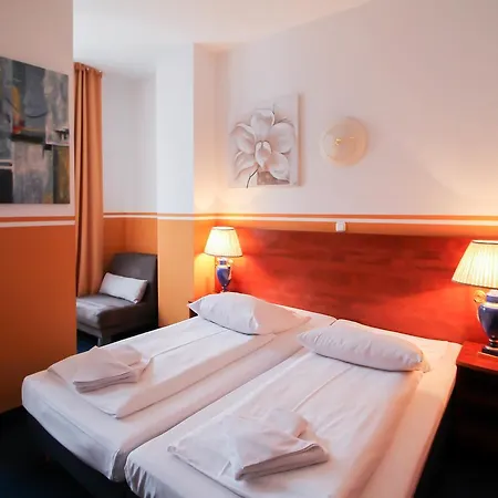 Atrium Charlottenburg 3*