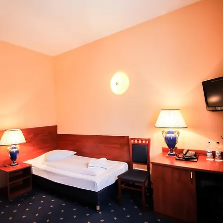 Atrium Charlottenburg 3*
