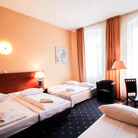 Atrium Charlottenburg Hotel 3*