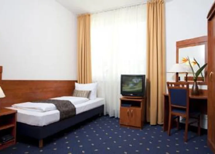 Hotel Atrium Charlottenburg 3*