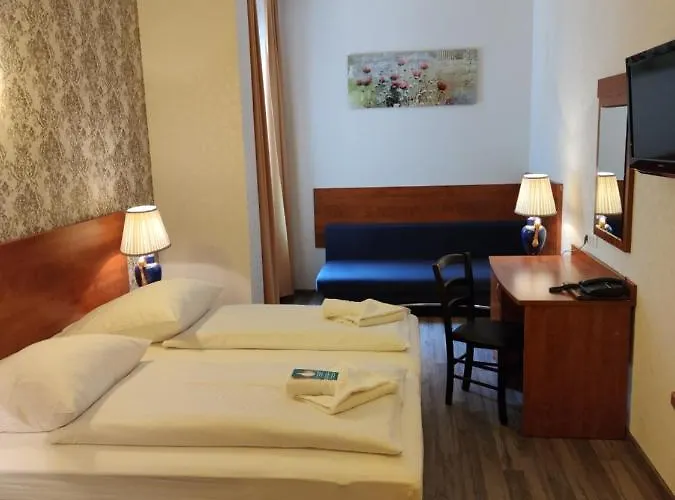 Atrium Charlottenburg 3*