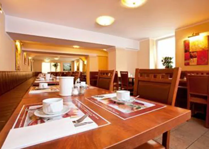 Atrium Charlottenburg 3*