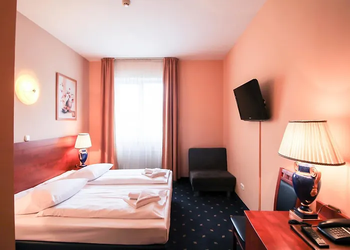 Hotel Atrium Charlottenburg 3*