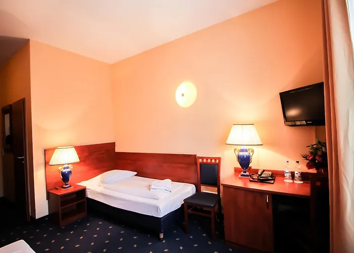 Atrium Charlottenburg 3*