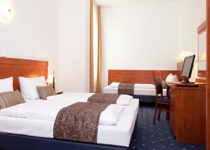 Hotel Atrium Charlottenburg 3*