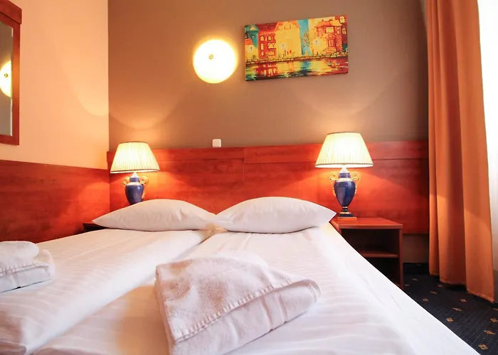 Atrium Charlottenburg 3*